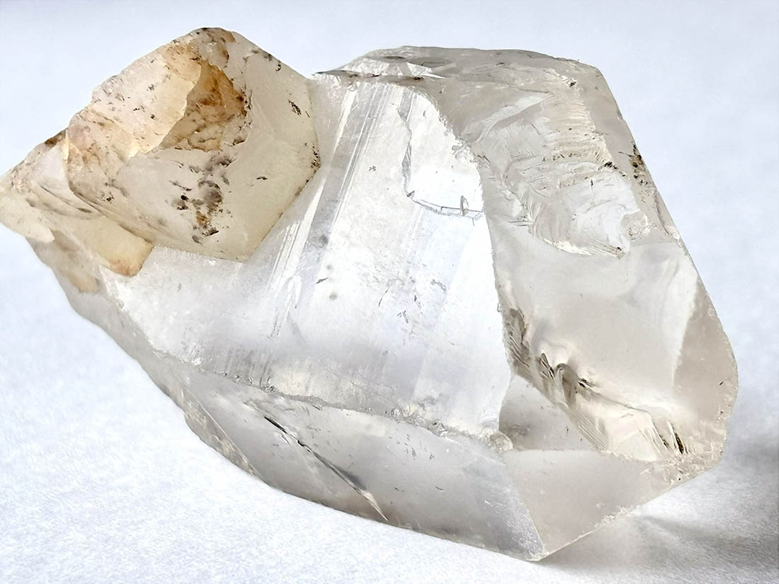 タンザニア産 モンドクォーツ ポイント (雷水晶・ライトニング