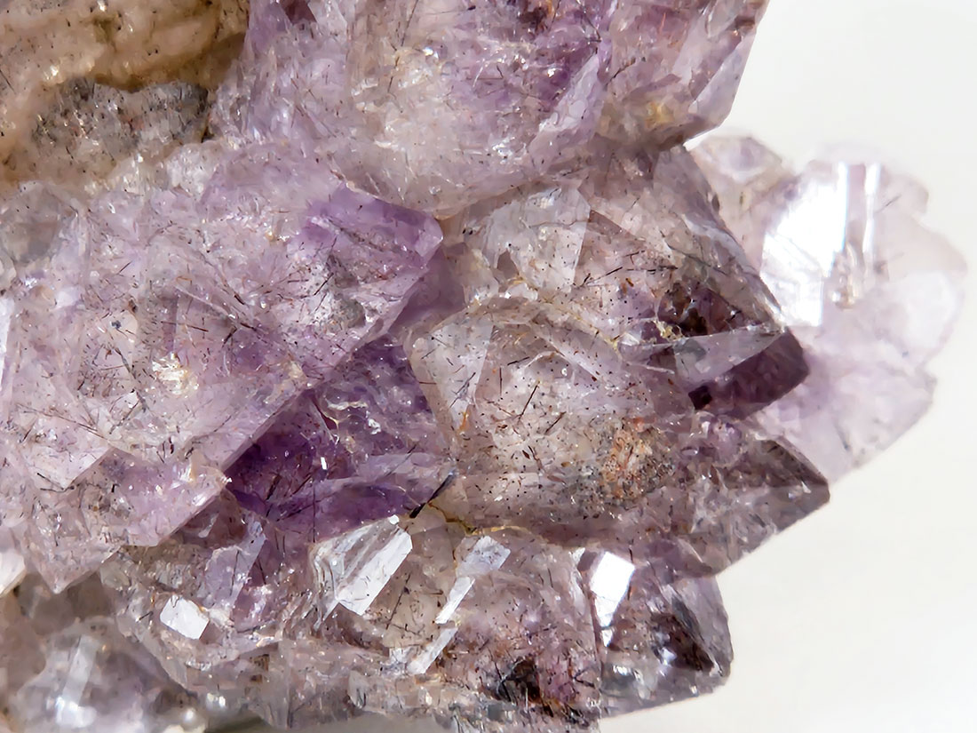 タンザニア産モンドエレスチャルアメジスト/Elestial Amethyst