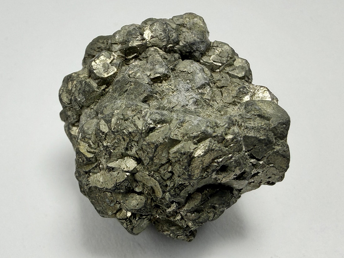 マダガスカル産 球状マーカサイト(白鉄鉱)/Marcasite
