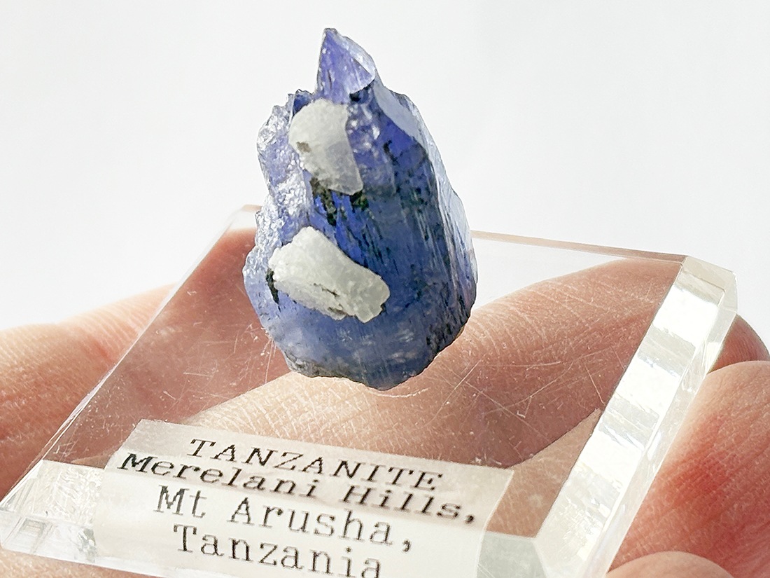 メレラニ鉱山産 タンザナイト ( 灰簾石 ) / Tanzanite