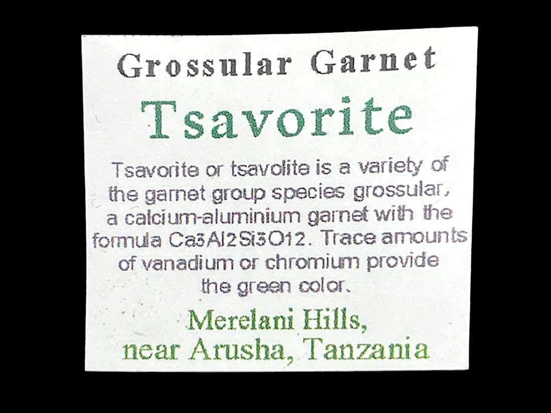 【希産！】タンザナイトon ツァボライトガーネット 共生 Tanzania 産 タンザニア産ツァボライト(グリーンガーネット)