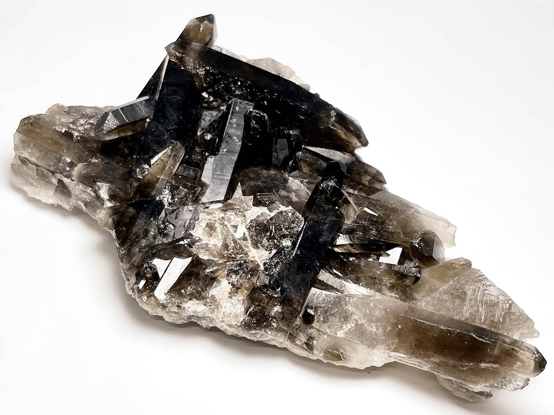 【照り強】スモーキークォーツ　クラスター マダガスカル産 スモーキークォーツ (煙水晶) / Smoky Quartz