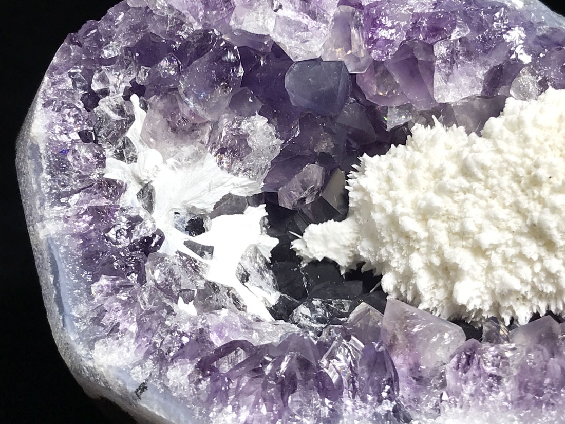 インド産 トムソナイト(トムソン沸石)/Thomsonite