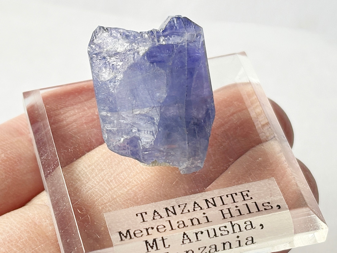 メレラニ鉱山産 タンザナイト ( 灰簾石 ) / Tanzanite
