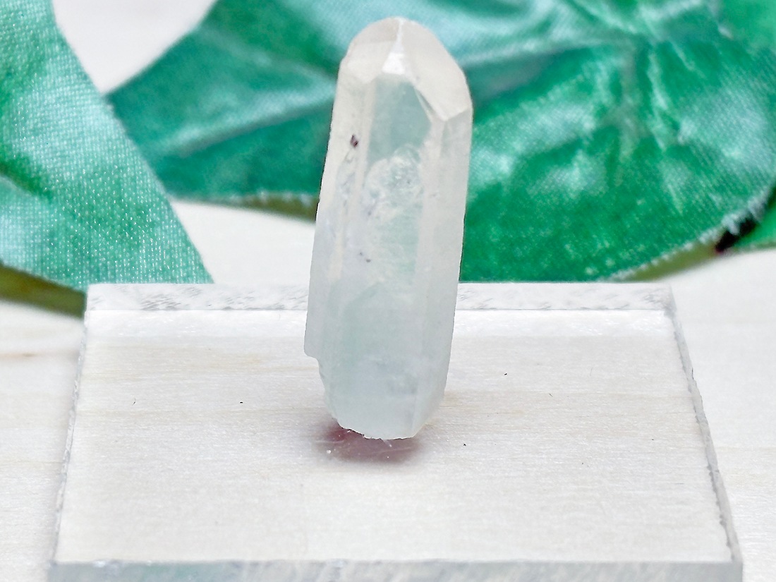マダガスカル産 グリーンファントムクォーツ / Green Phantom Quartz