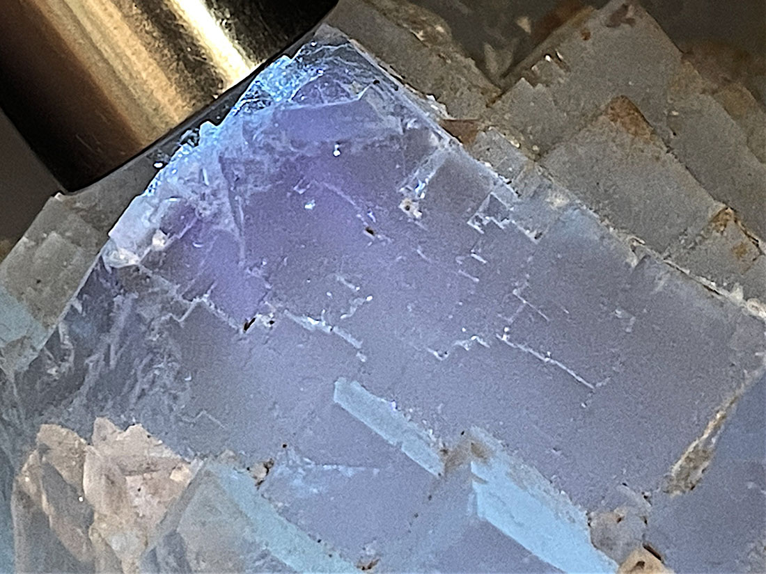 レア蛍光！ モロッコ産 カラーレスフローライト