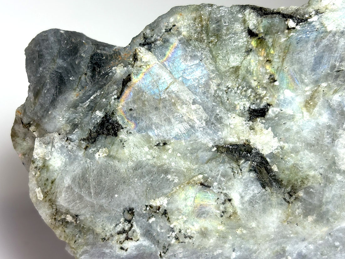 マダガスカル産 ピンクラブラドライト / Pink Labradorite
