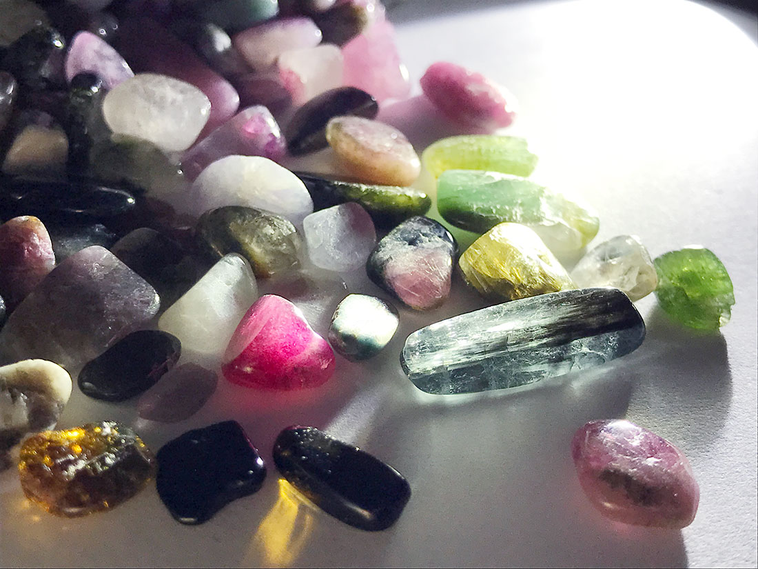 カラートルマリンさざれ 200g / Tourmaline