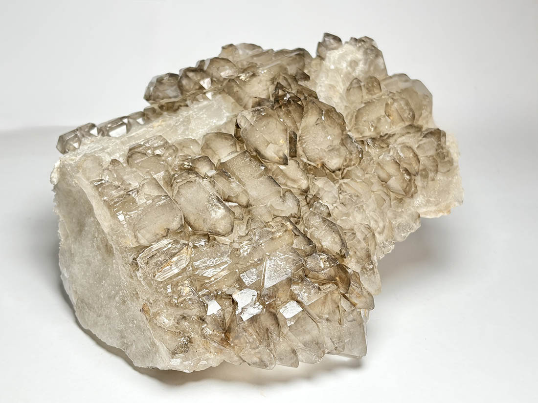 ブラジル産 エレスチャルスモーキークォーツ ( ジャカレー