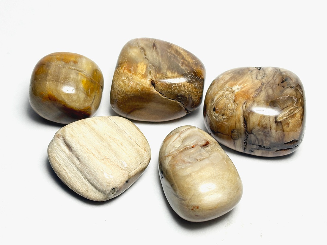 高品質　ペトリファイドウッド　スフィア　64mm 台座付き　珪化木　ブルー① 高品質 ペトリファイドウッド スフィア 64mm 台座付き 珪化木 ブルー①