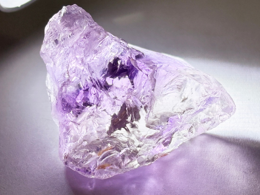 ブラジル産 エッチドアメジスト (蝕像紫水晶)/ Etched Amethyst