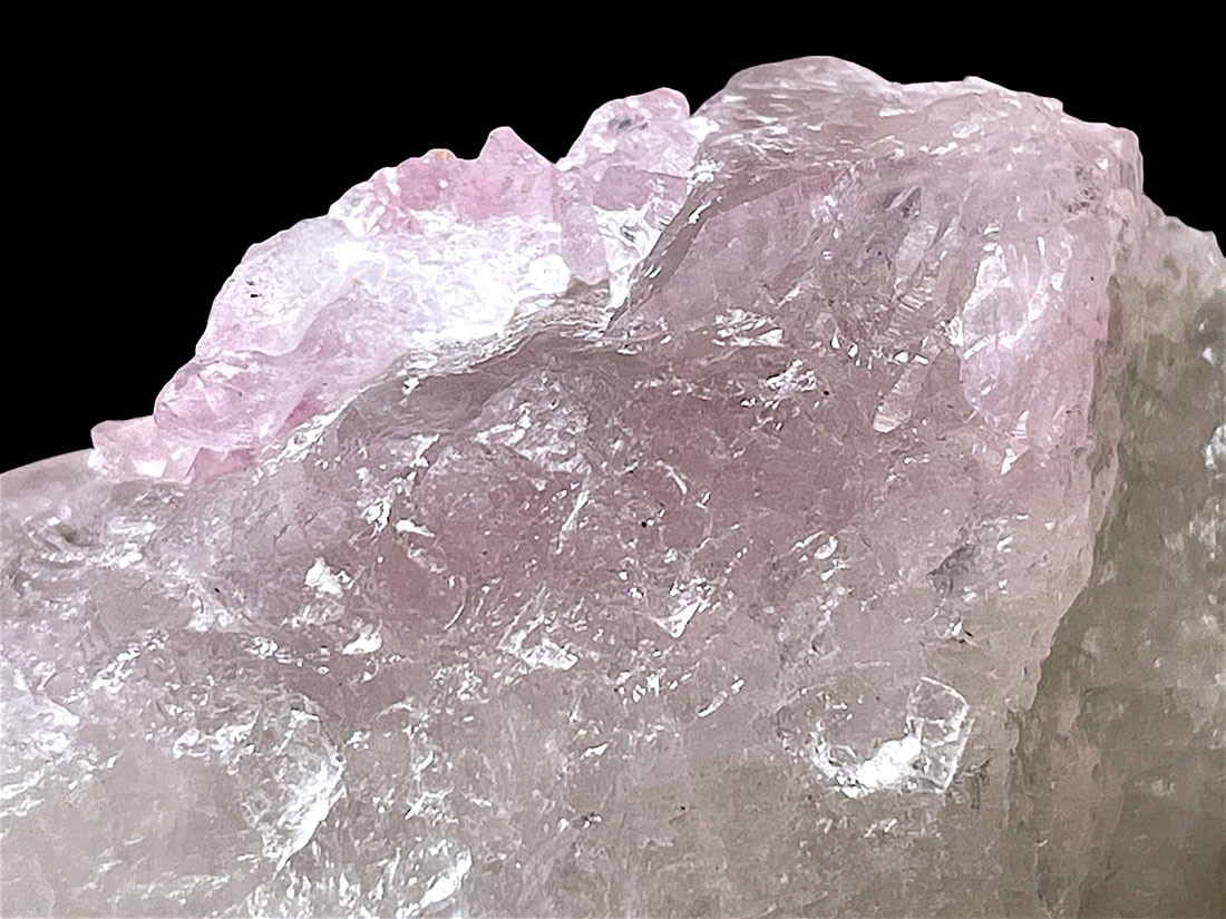 天然石　ローズクォーツ　結晶 ローズクォーツ結晶 ブラジル産 68g/ 結晶原石・レア