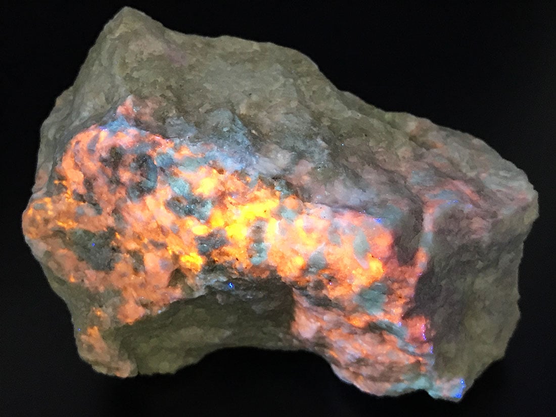 アフガニスタン産ハックマナイト