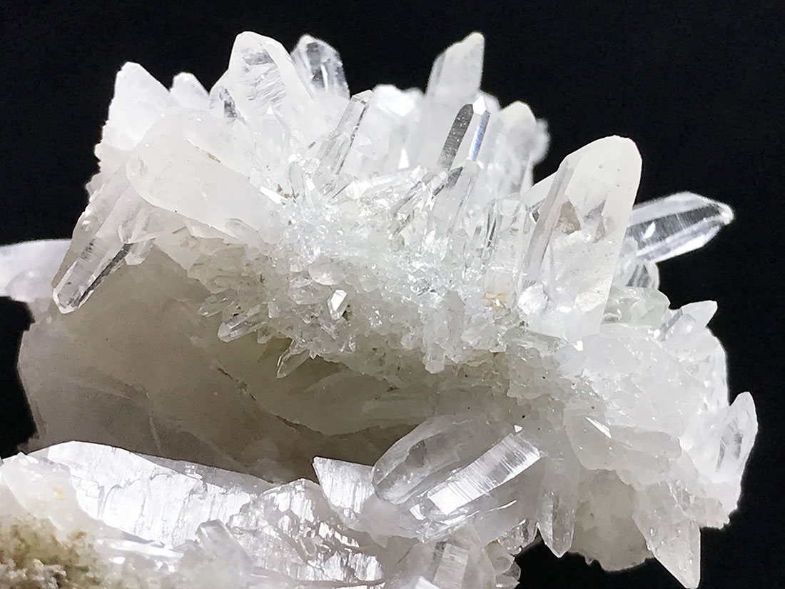 トルマリン & 水晶　 　(ヒマラヤ天然石) 楽天市場】ヒマラヤ 水晶 クラスター マニハール産 garsa 渓谷
