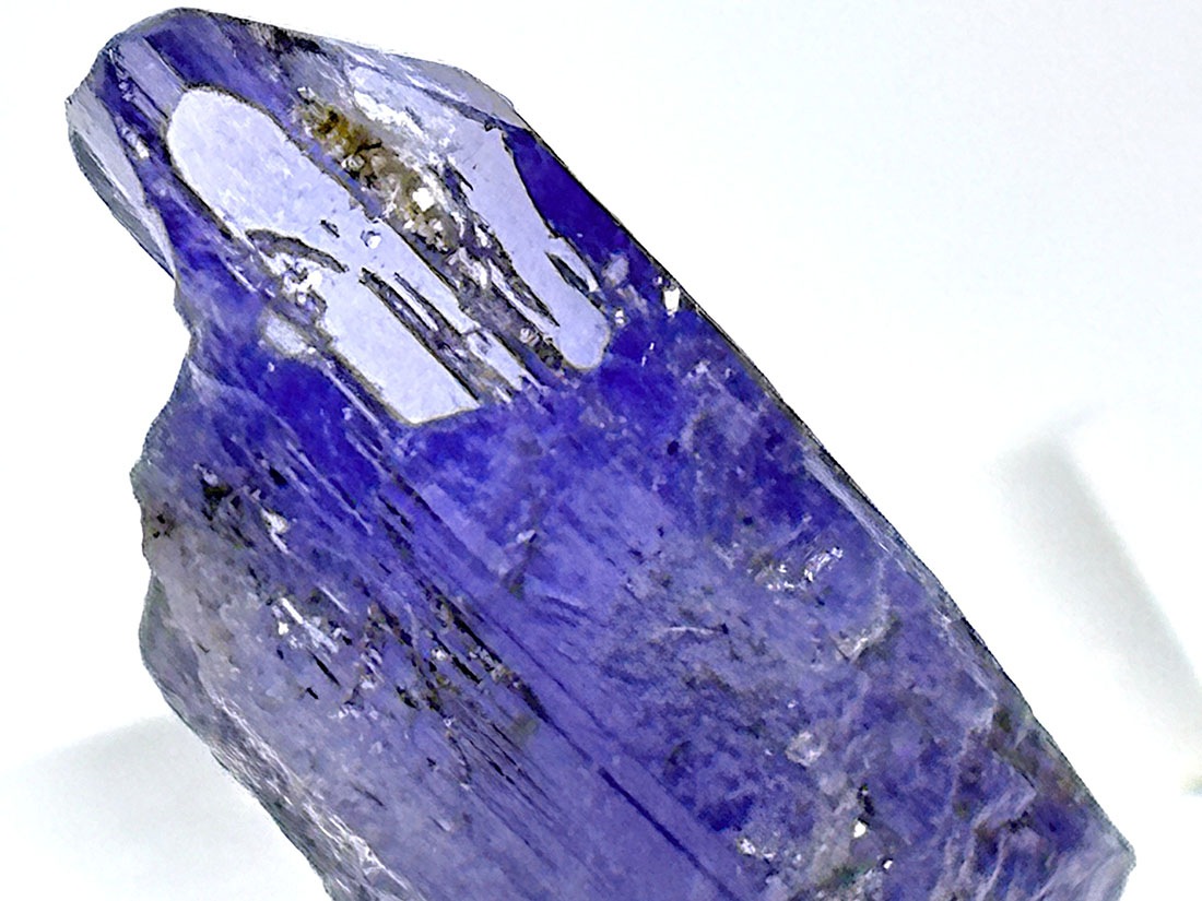 メレラニ鉱山産 タンザナイト ( 灰簾石 )/ Tanzanite