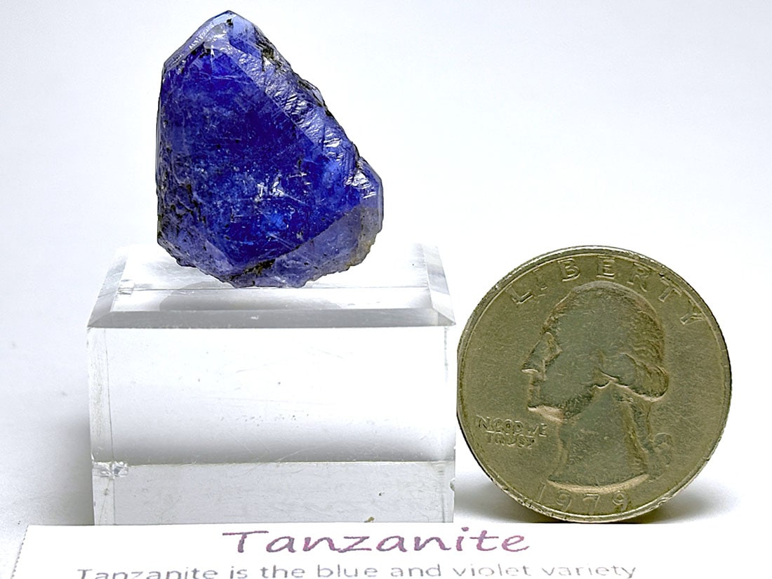 メレラニ鉱山産 タンザナイト ( 灰簾石 )/ Tanzanite