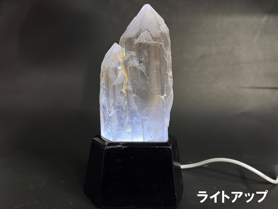 パキスタン産 カテドラルクォーツ (専用ライト台座付き)/ Cathedral Quartz