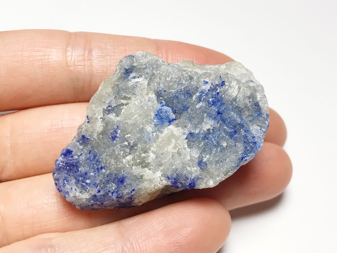 ミャンマー産ラズライト/Lazurite (青金石)