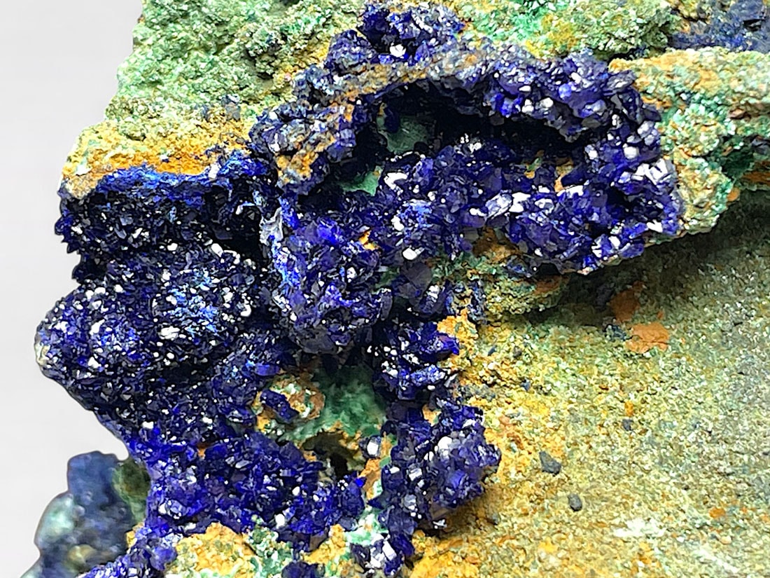 安徽省産アズライト with マラカイト/Azurite with Malachite (藍銅鉱)