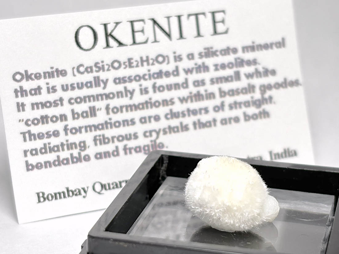 インド産 オケナイト / Okenite