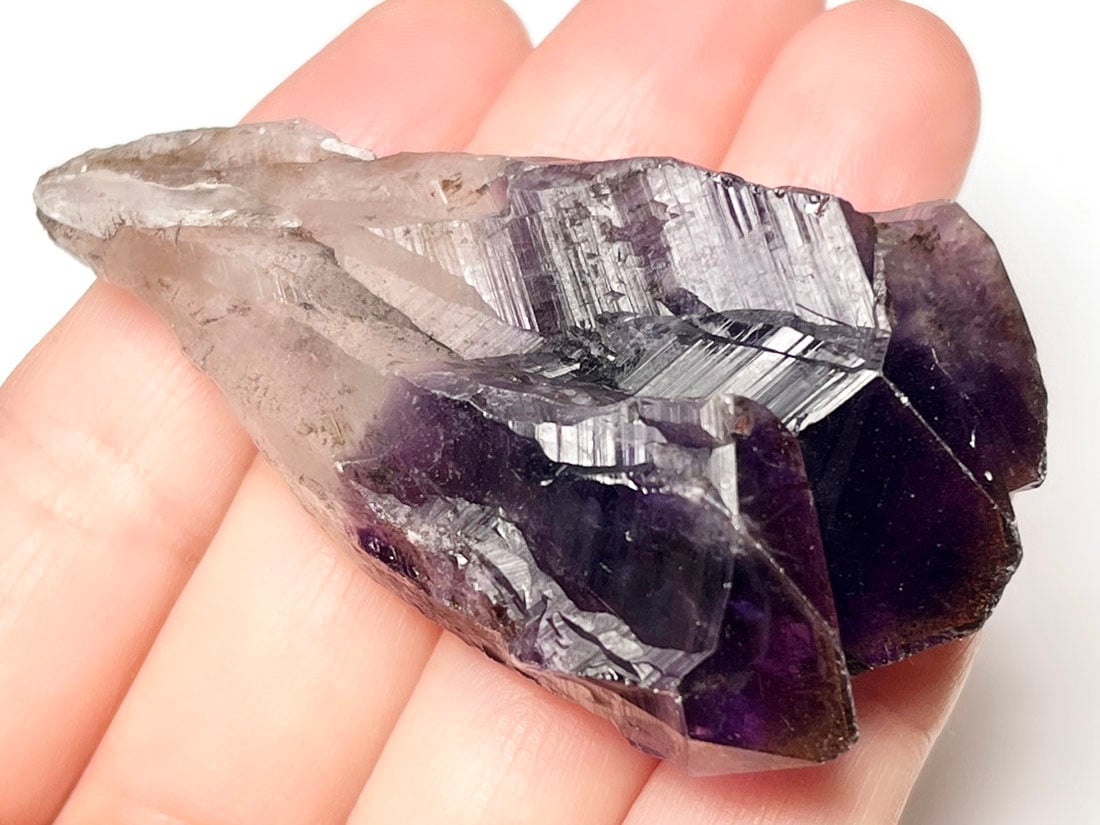 ブラジル・パラー州産 ダークカラーアメジスト ポイント ( 紫水晶