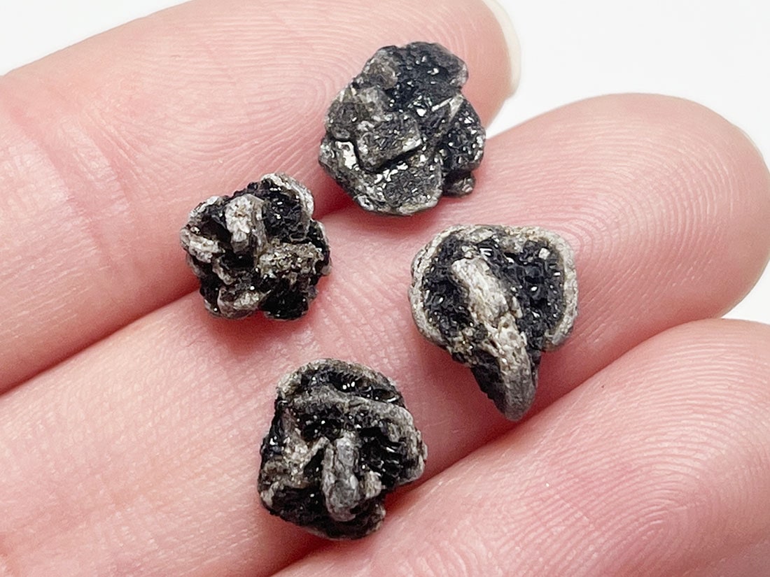 硫黄島 うずら石 鶉石 約180g