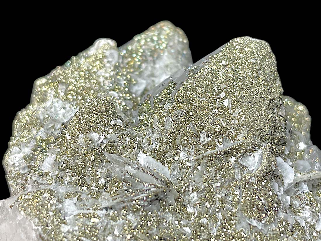 湖北省産 レッドクォーツクラスター チャルコパイライト付き