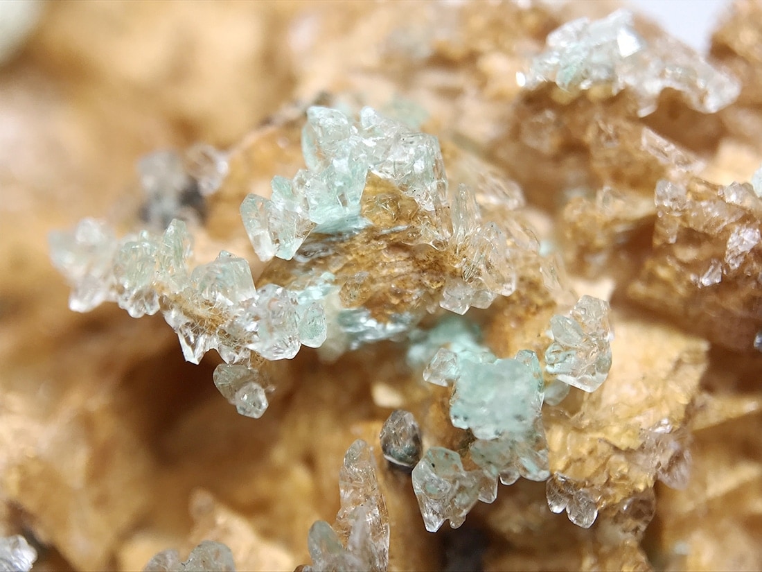 モロッコ産ローザサイト(セレナイト共生)