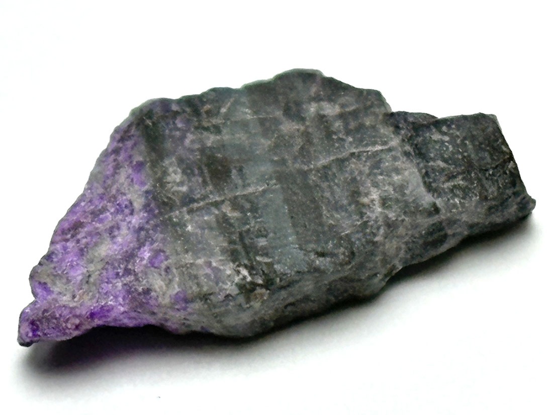 杉石　スギライト　Sugilite 南アN’chwaning Ⅲ鉱山産　鉱物標本 南アフリカ産 スギライト ( 杉石 )/ Sugilite