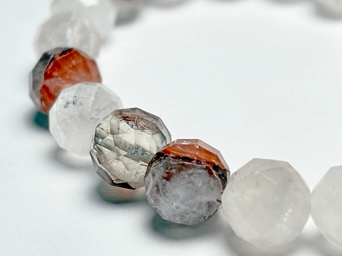 ヒマラヤ・マニカラン水晶 10mm カットブレスレット