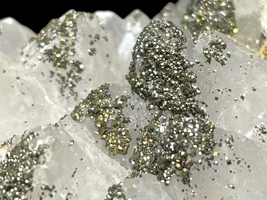 水晶 / チャルコパイライト ( 水晶 & 黄銅鉱 ) / Quartz & Chalcopyrite