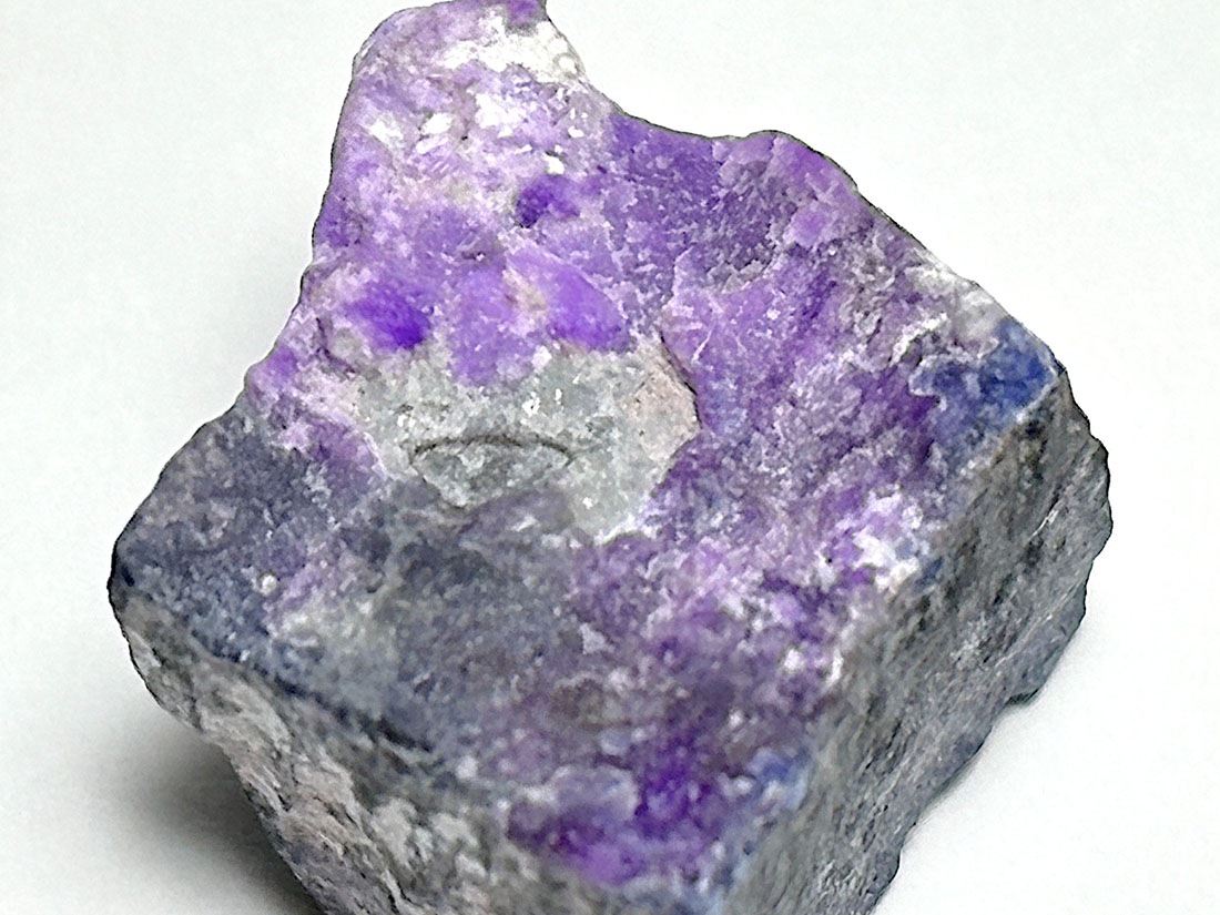 南アフリカ産 スギライト ( 杉石 )/ Sugilite