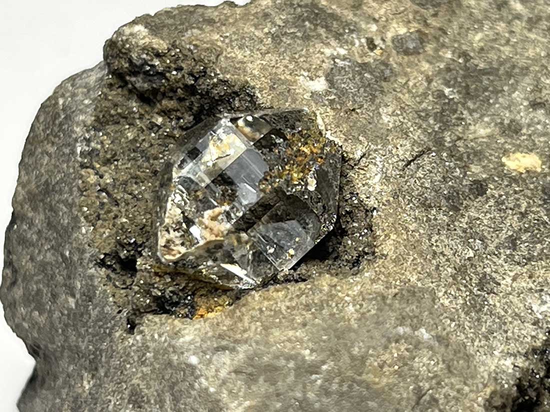 アメリカ ニューヨーク州産 ハーキマーダイヤモンド 母岩付き