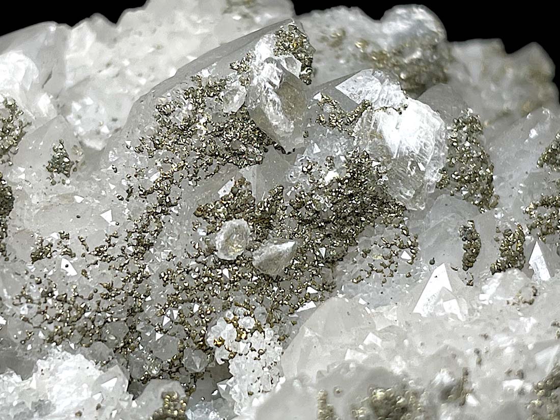 水晶 / チャルコパイライト ( 水晶 & 黄銅鉱 ) / Quartz & Chalcopyrite
