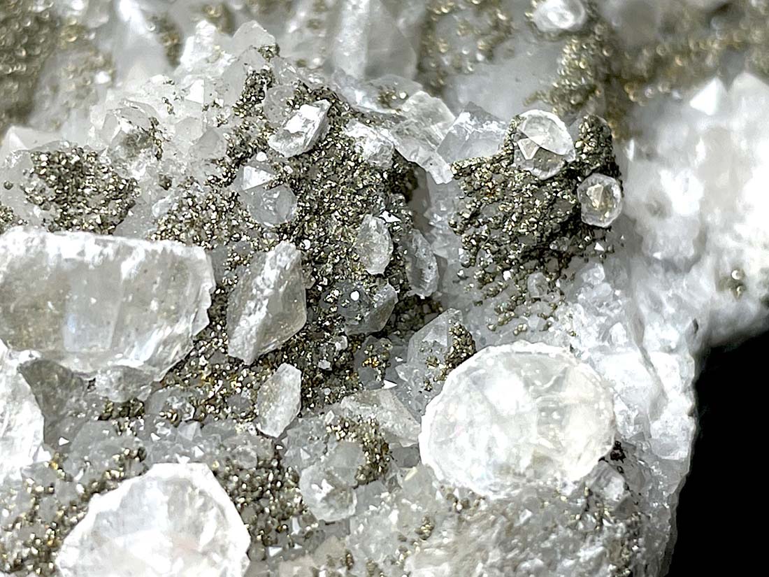 水晶 / チャルコパイライト ( 水晶 & 黄銅鉱 ) / Quartz & Chalcopyrite