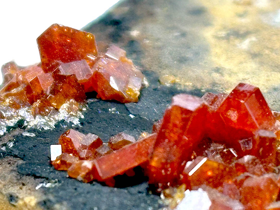 モロッコ産 バナジナイト