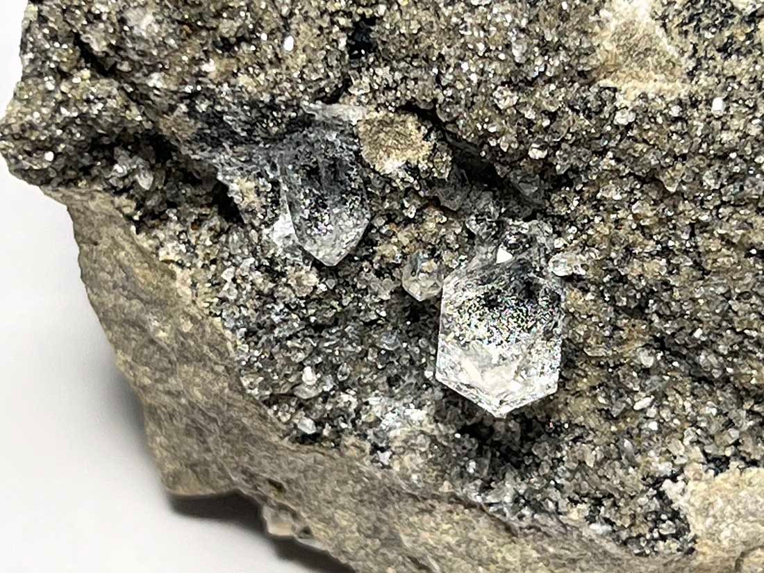 ハーキマーダイヤモンド ニューヨーク州 原石 44 アメリカ ニューヨーク州産 ハーキマーダイヤモンド 母岩付き
