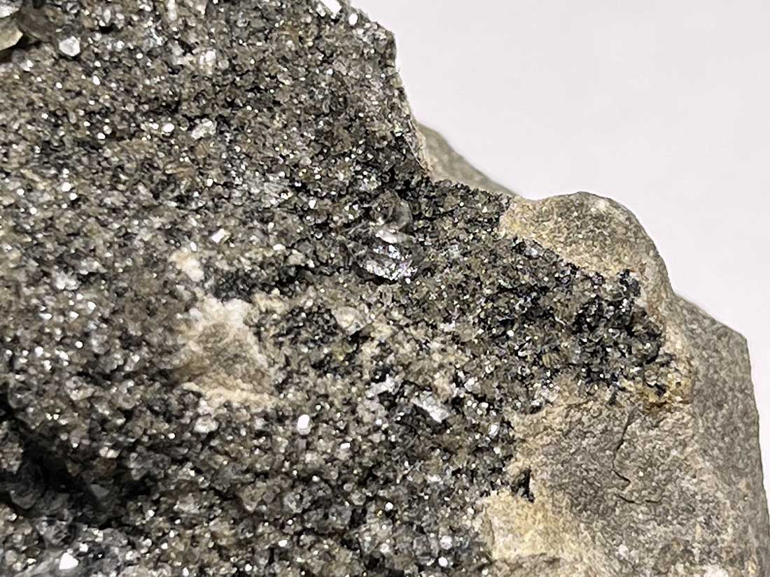 アメリカ ニューヨーク州産 ハーキマーダイヤモンド 母岩付き