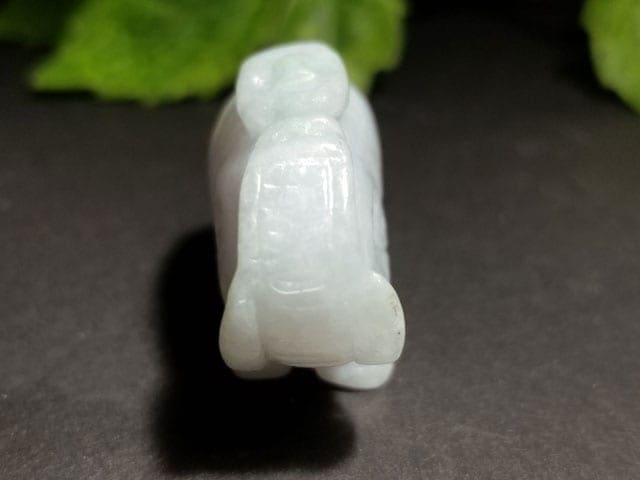 翡翠 象 彫刻