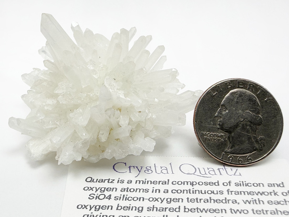 四川省産 クリスタルクォーツ クラスター / Crystal Quartz