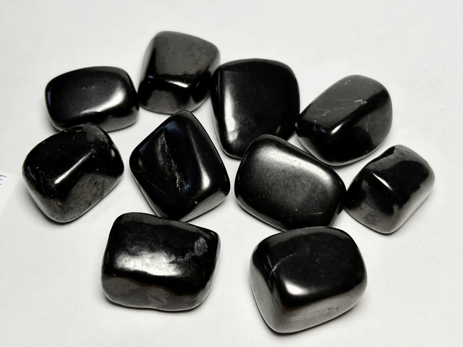 ロシア産 シュンガイト タンブル 10個セット アソート/ Shungite