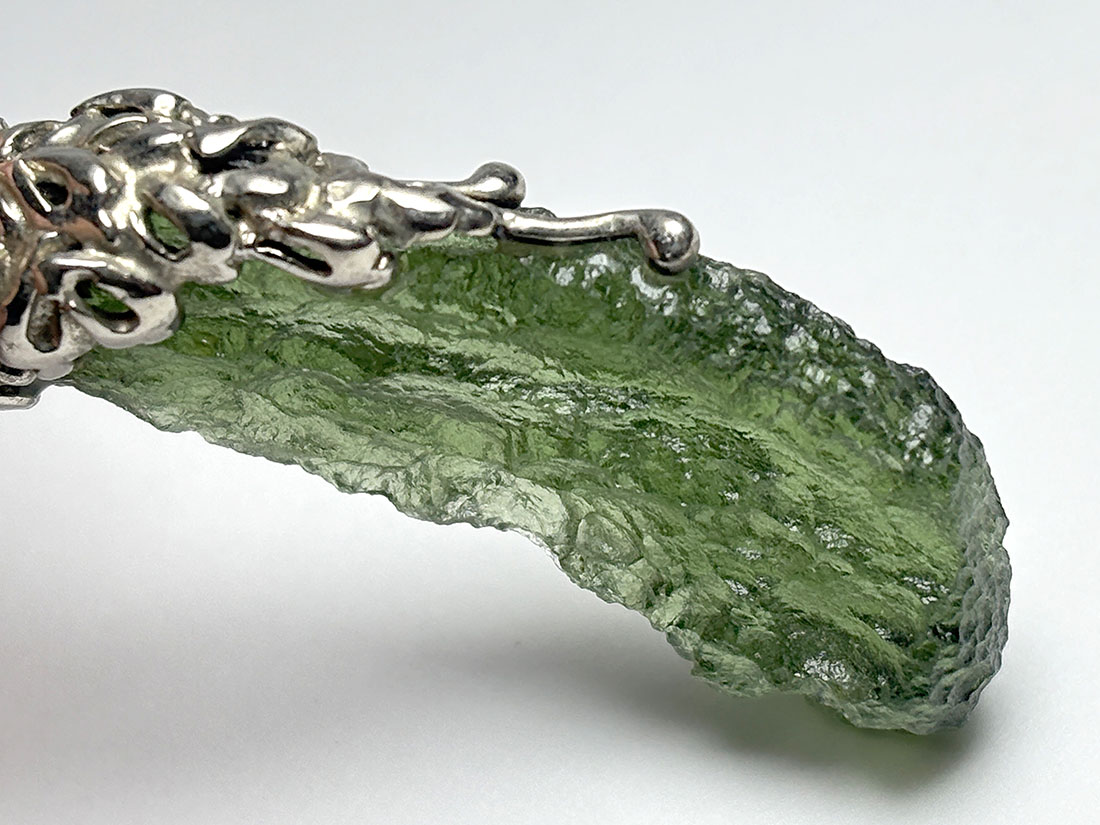 チェコ産 モルダバイト ペンダントトップ / Moldavite