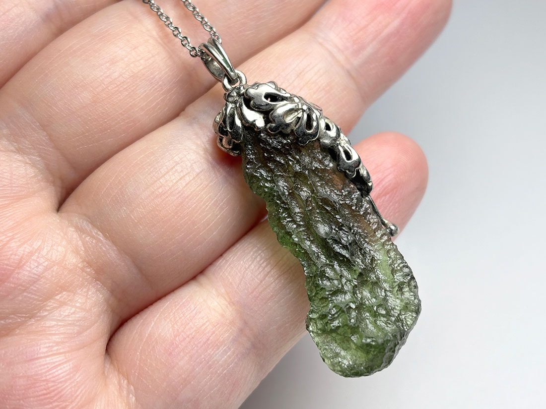 チェコ産 モルダバイト ペンダントトップ / Moldavite