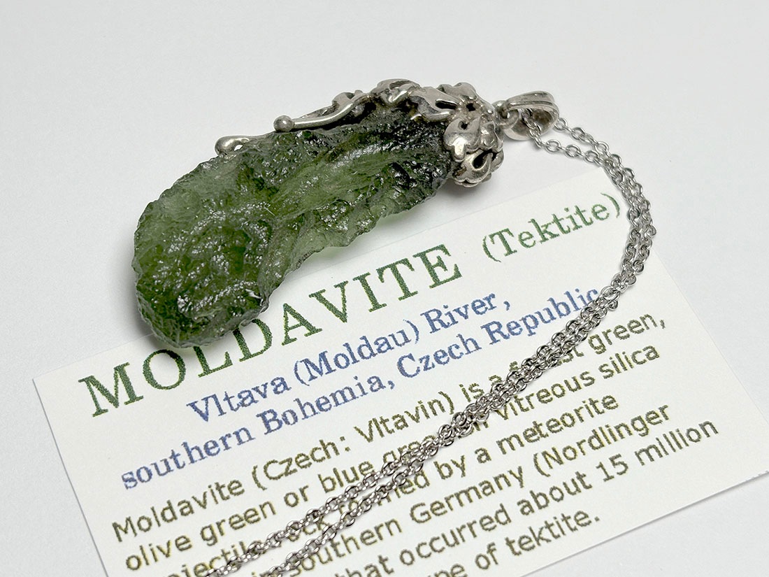 チェコ産 モルダバイト ペンダントトップ / Moldavite