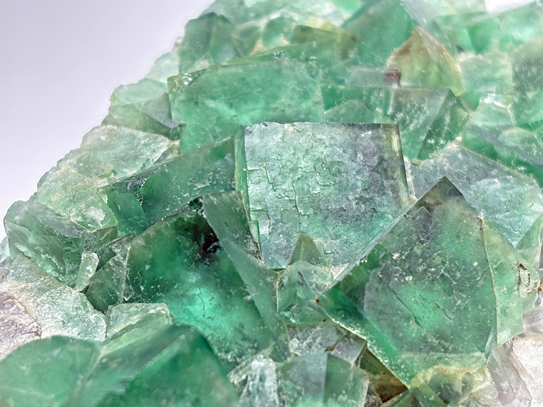 マダガスカル産 エメラルドグリーンフローライト / Emerald Green Fluorite