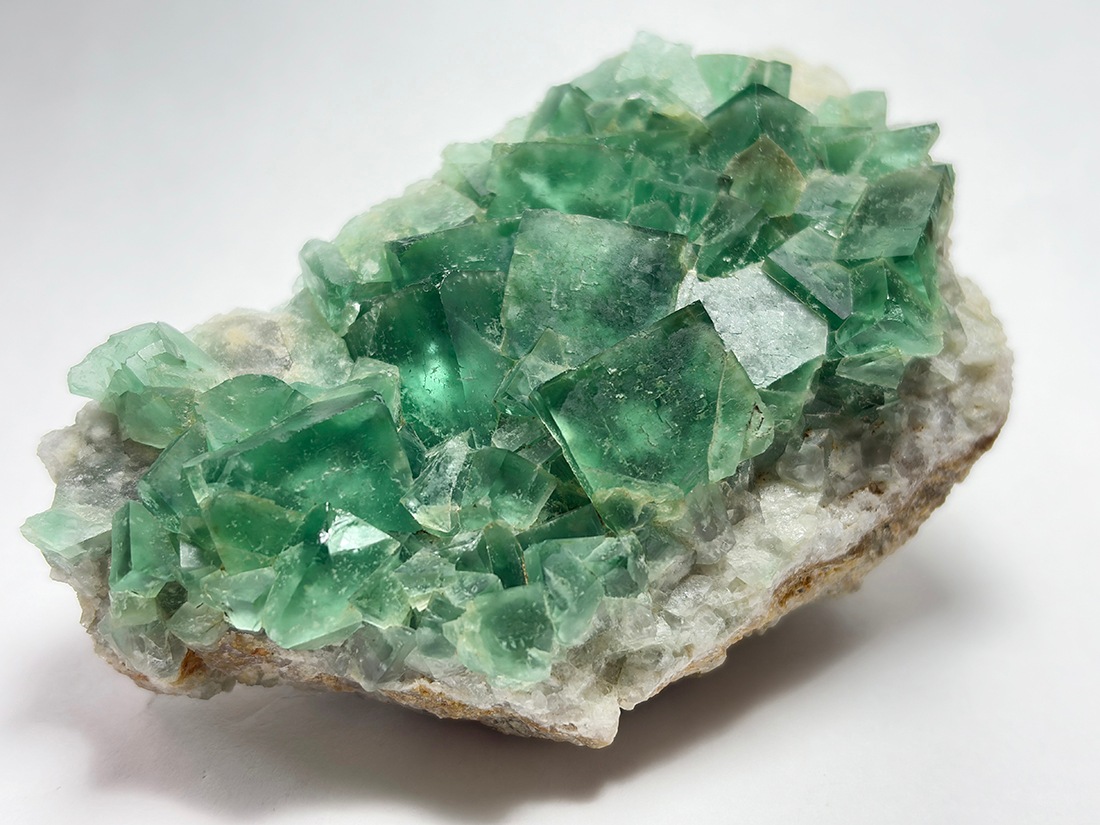 マダガスカル産 エメラルドグリーンフローライト / Emerald Green Fluorite