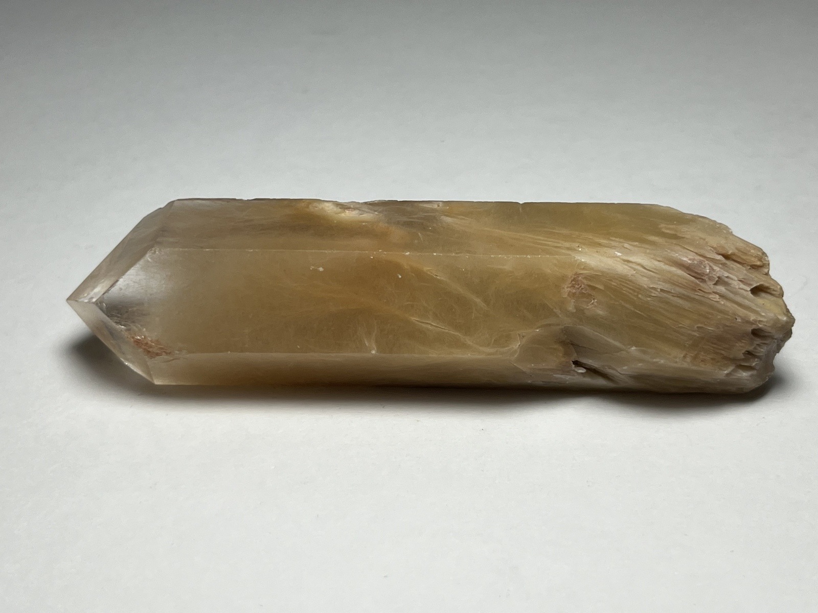 アンフィボール　水晶　アンフィボールインクォーツ　ポイント　エンジェルクォーツ アンフィボールインクォーツ / タワー ポイント | ariife.公式
