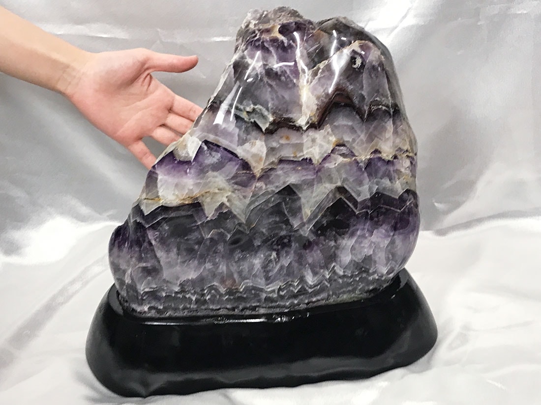 アメジスト 結晶塊 木製台座付き アメジスト 結晶塊 木製台座付き