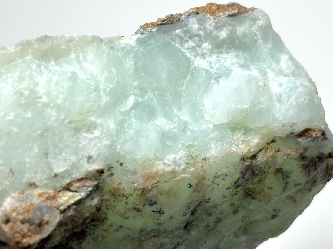 インドネシア産 ミントオパール ( 蛋白石 )/ Mint Opal