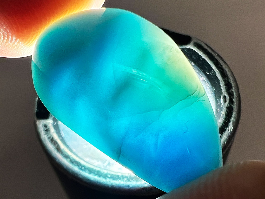 ドミニカ共和国産 ラリマールース/Larimar